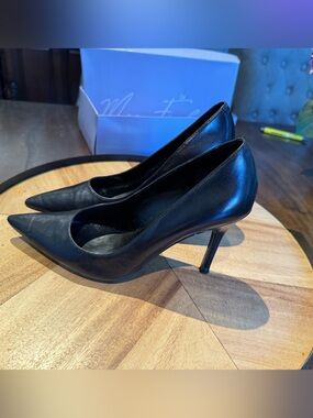 Marc Fisher Classic Black Pointed-Toe Women’s Pumps